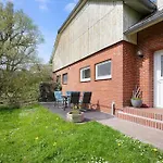 Apartment Gaestehaus Tadenswarf