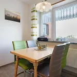 Apartment Gaestehaus Tadenswarf *