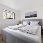 Gaestehaus Tadenswarf Apartment