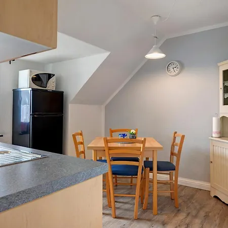 Apartamento Gaestehaus Tadenswarf